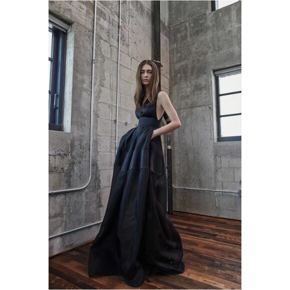 Alexis Dress Medium Thiago Tiered Organza Gown Maxi Silk Blac Formal Minimalist - Picture 1 of 12